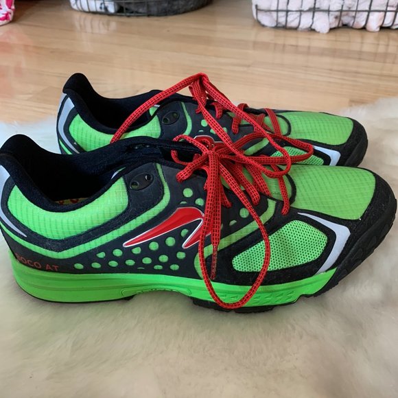 newton trail running shoes
